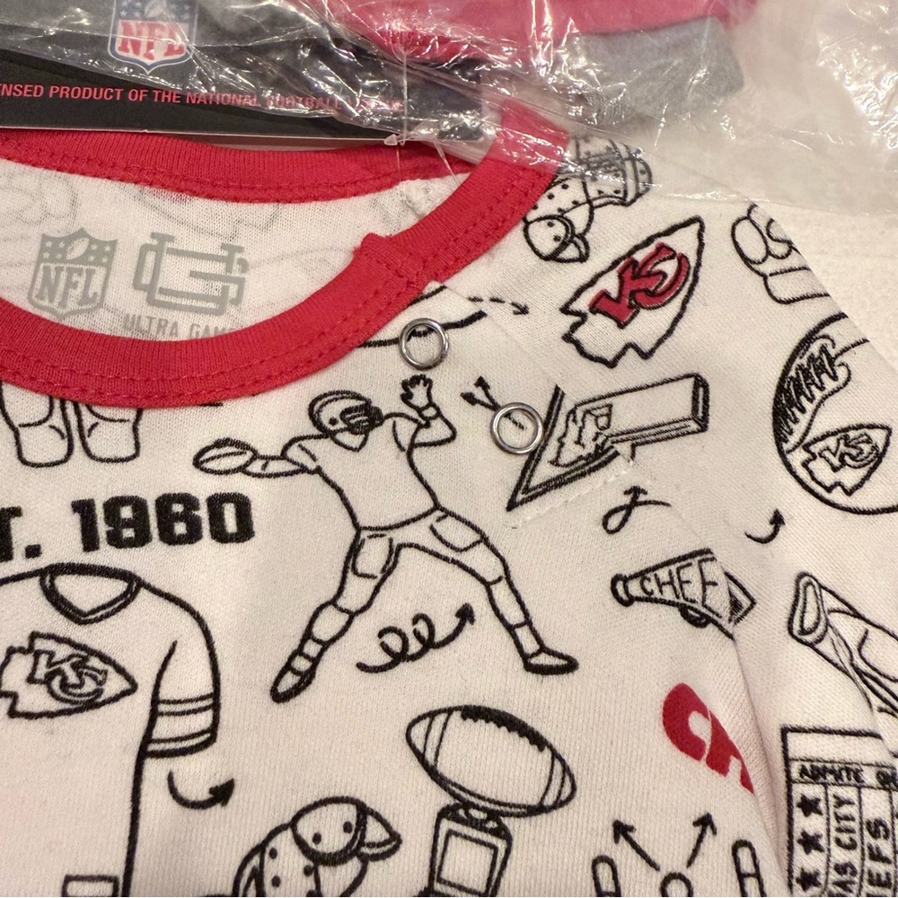 NWT NFL Kansas City Chiefs baby three piece outfit set. - Picture 7 of 15